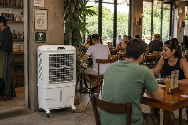 Restaurante climatizado pela K10